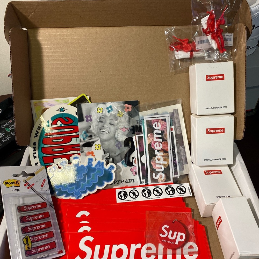 Supreme Mystery Box - Picture 2 of 4